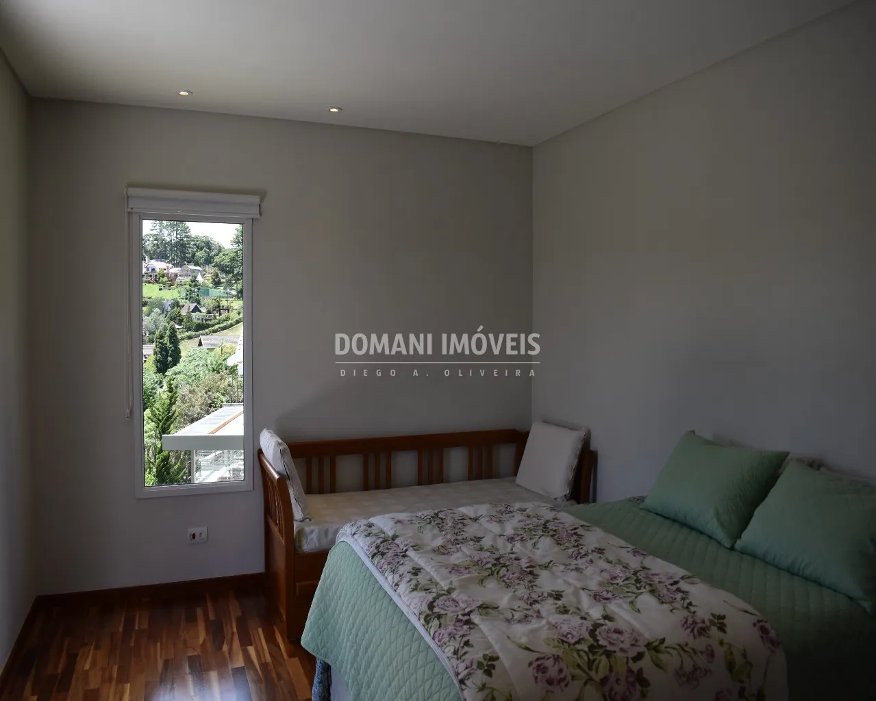 Casa à venda de 1.070 m² em Campos do Jordão, SP, Brasil