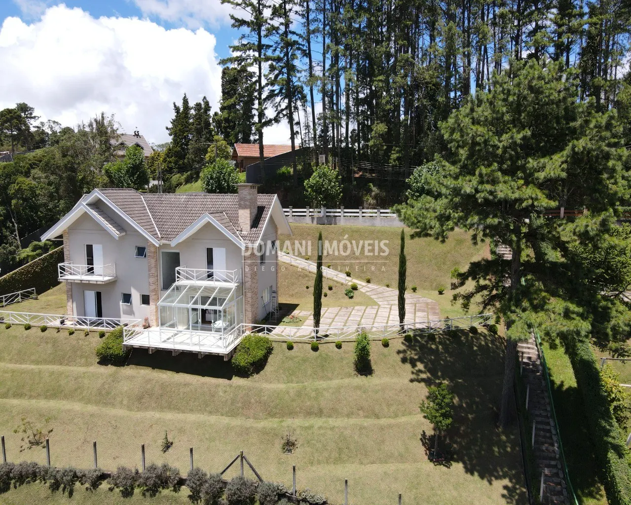 Casa à venda de 1.070 m² em Campos do Jordão, SP, Brasil