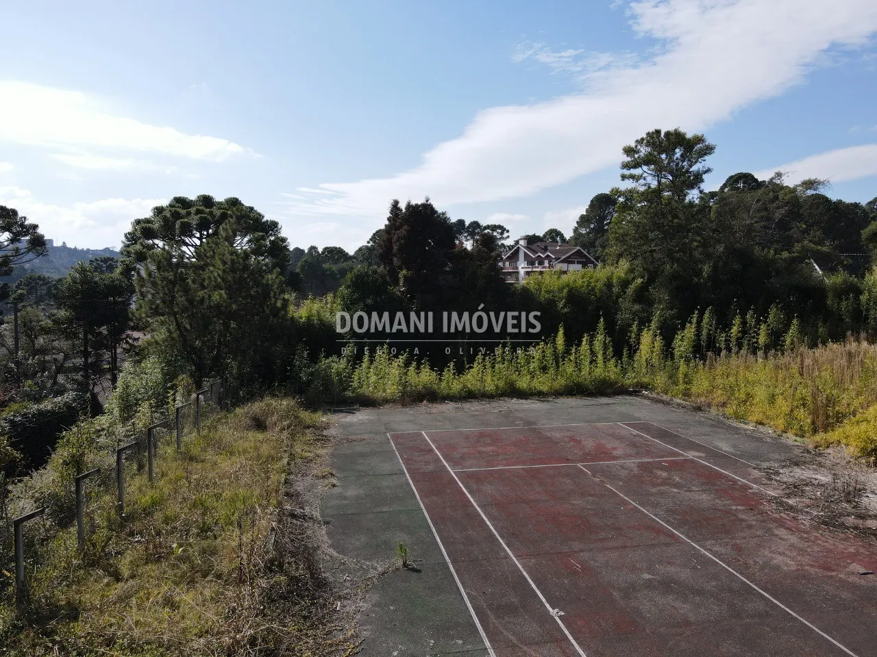 Comercial à venda de 4.560 m² em Campos do Jordão, SP, Brasil