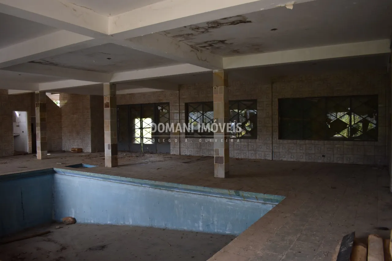 Comercial à venda de 4.560 m² em Campos do Jordão, SP, Brasil