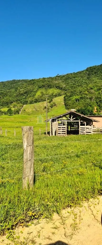 Fazenda à venda de 5 ha em Tijucas, SC, Brasil