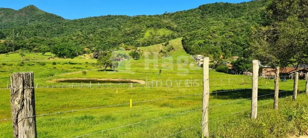 Fazenda à venda de 5 ha em Tijucas, SC, Brasil