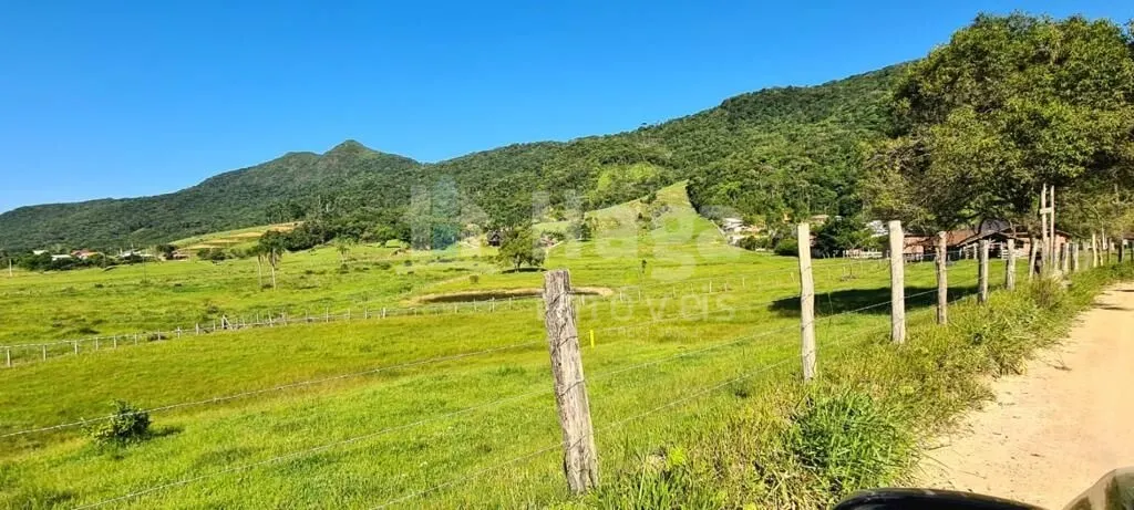 Fazenda à venda de 5 ha em Tijucas, SC, Brasil