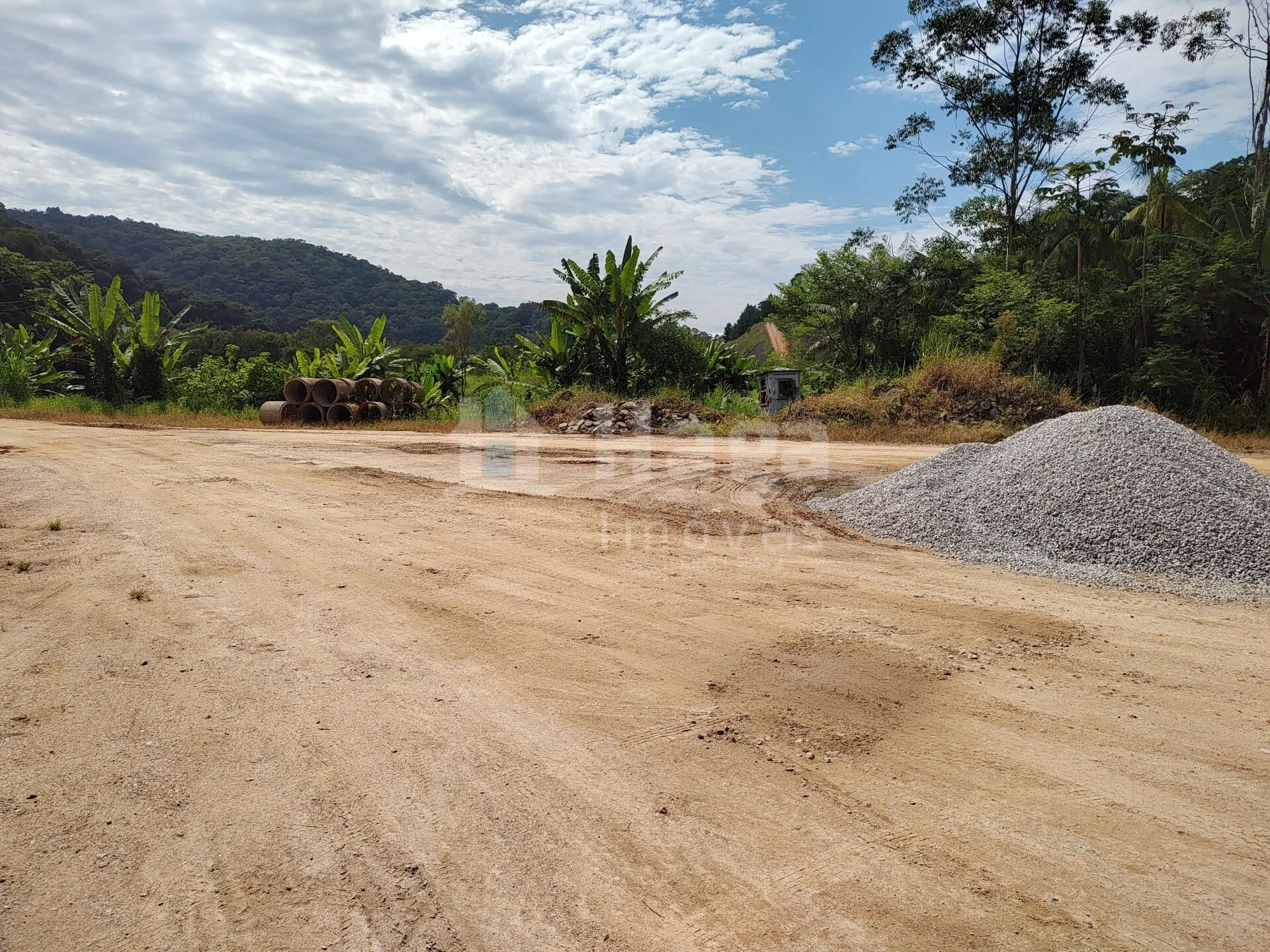 Terreno à venda de 8.000 m² em Brusque, SC, Brasil