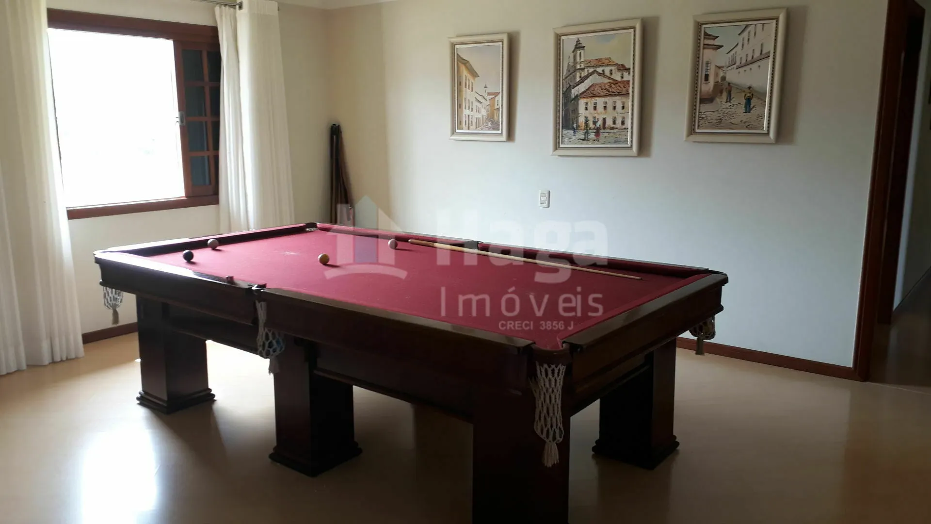 Casa à venda de 600 m² em Brusque, SC, Brasil