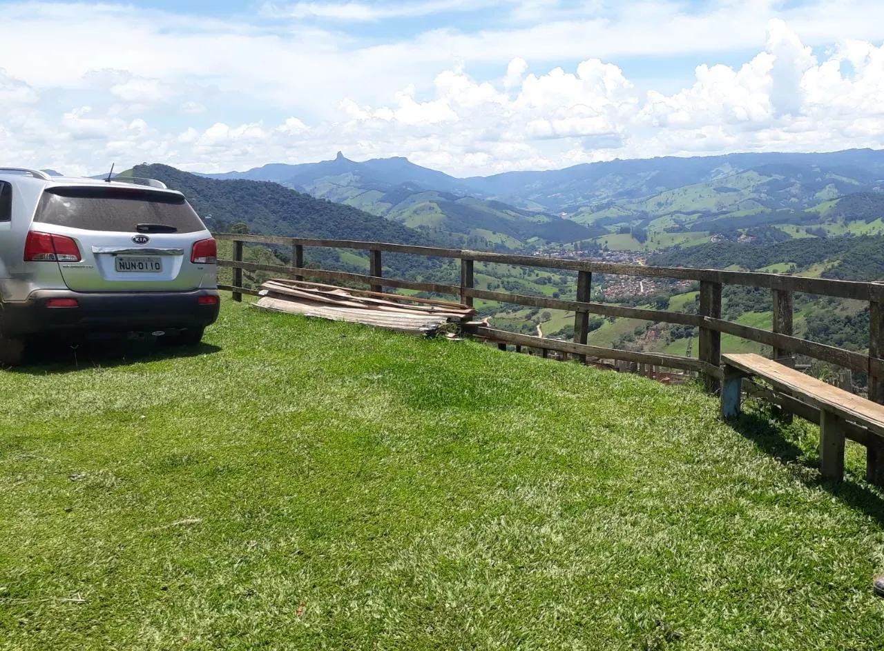 Sítio à venda de 8 ha em Sapucaí-Mirim, MG, Brasil