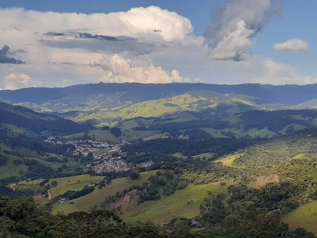 Sítio à venda de 8 ha em Sapucaí-Mirim, MG, Brasil