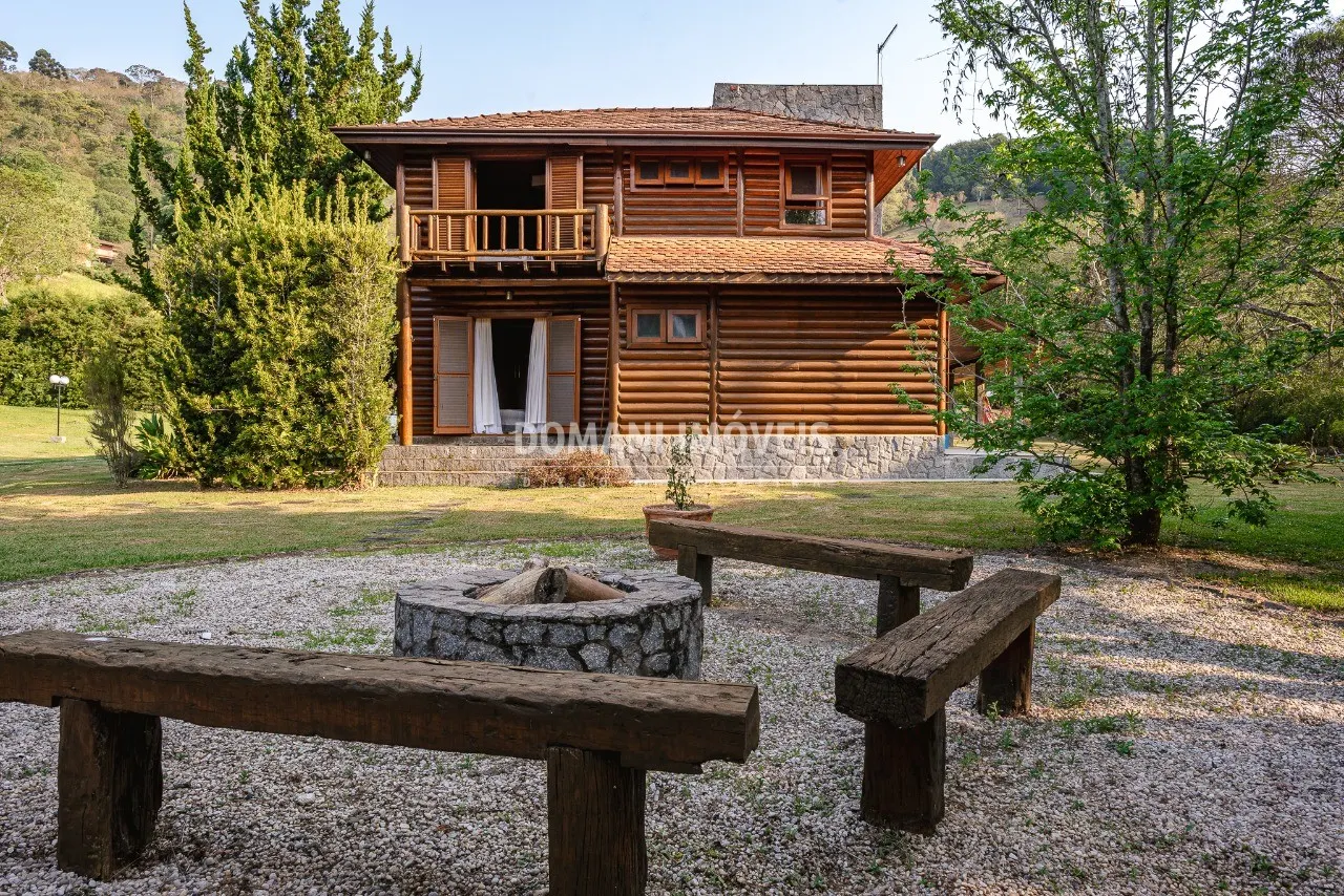 Casa à venda de 5.000 m² em Santo Antônio do Pinhal, SP, Brasil