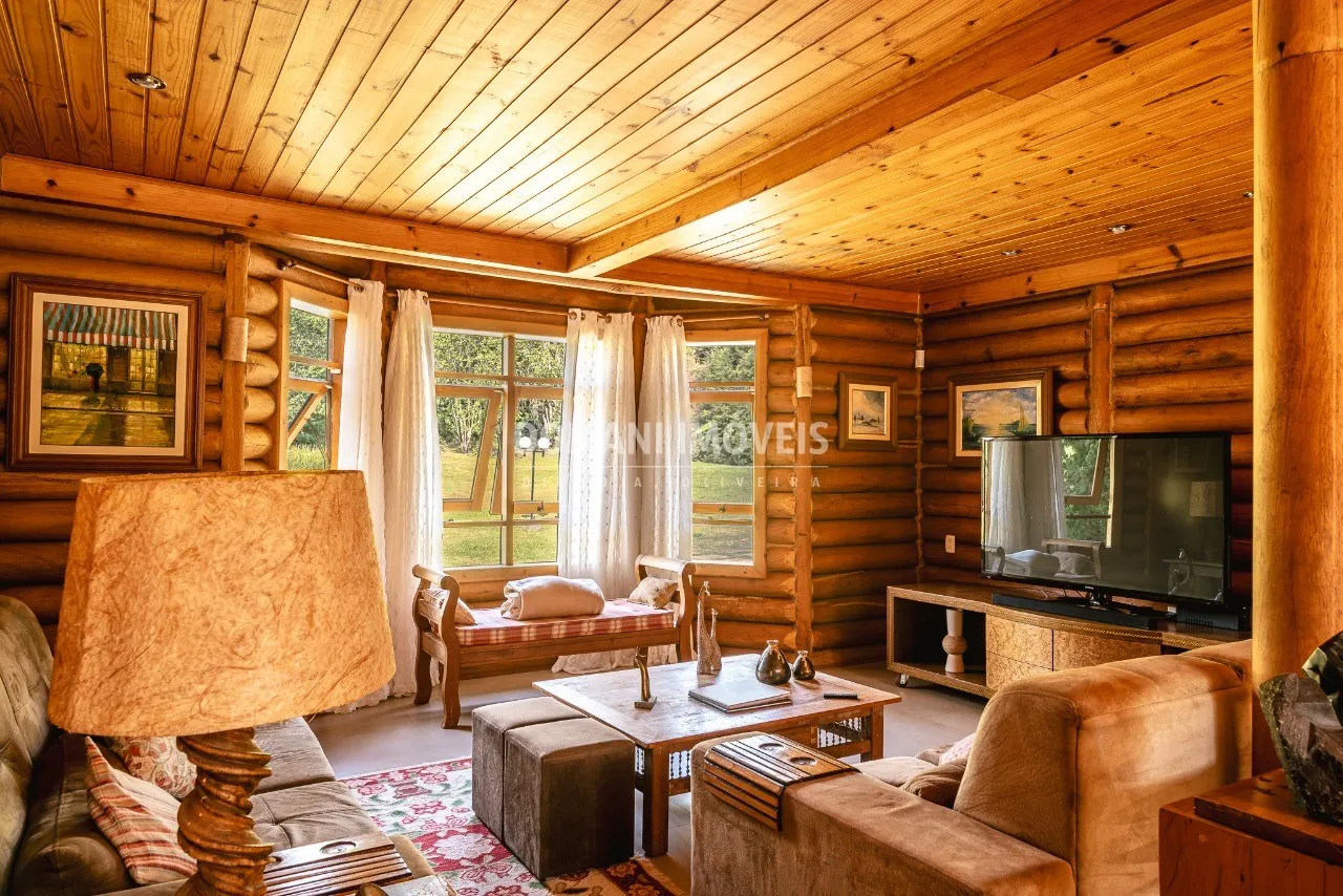 Casa à venda de 5.000 m² em Santo Antônio do Pinhal, SP, Brasil