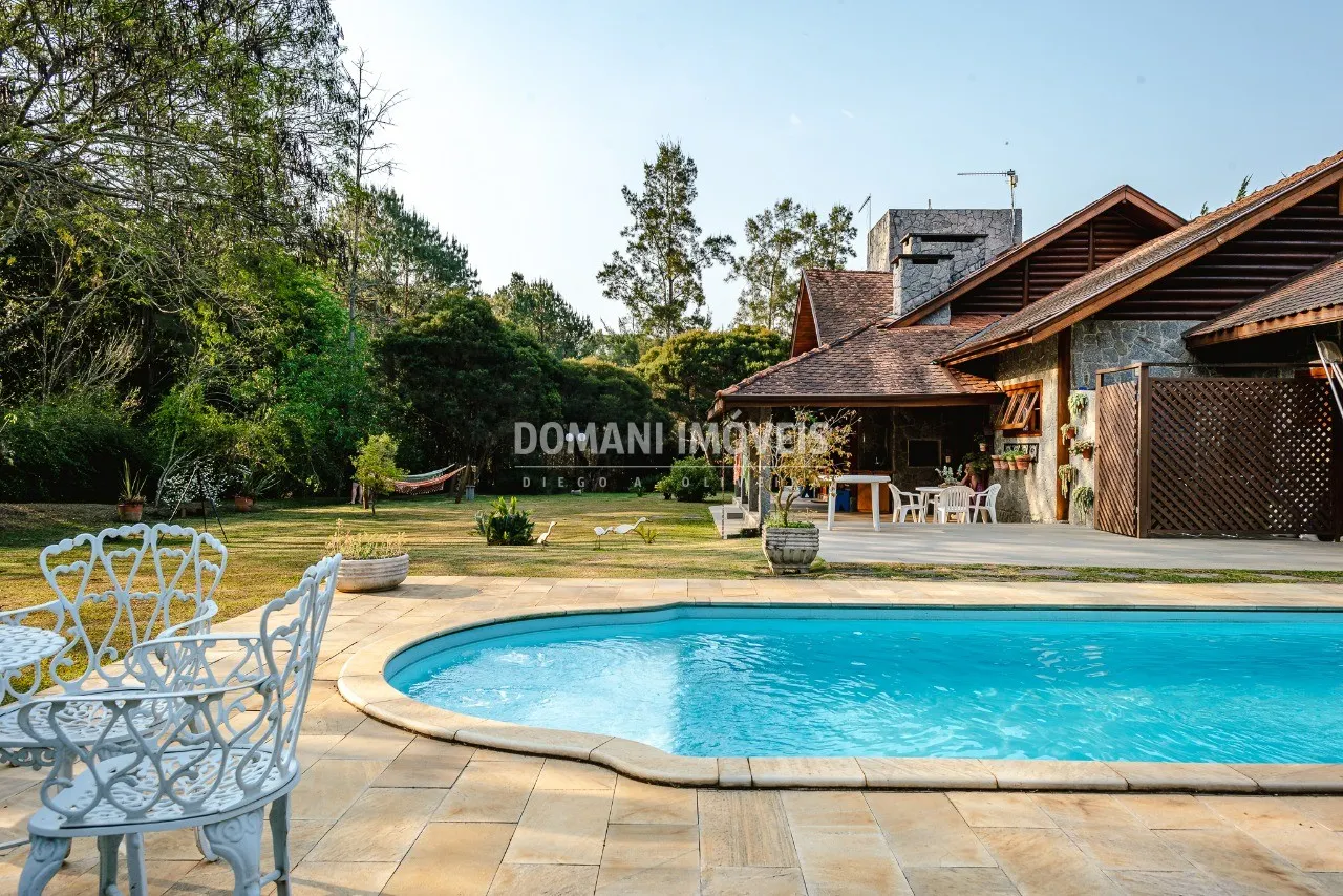 Casa à venda de 5.000 m² em Santo Antônio do Pinhal, SP, Brasil
