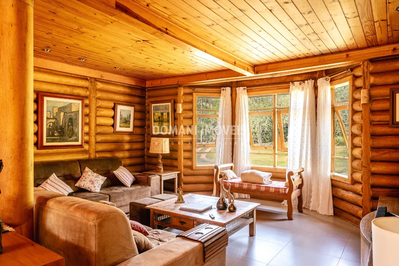 Casa à venda de 5.000 m² em Santo Antônio do Pinhal, SP, Brasil