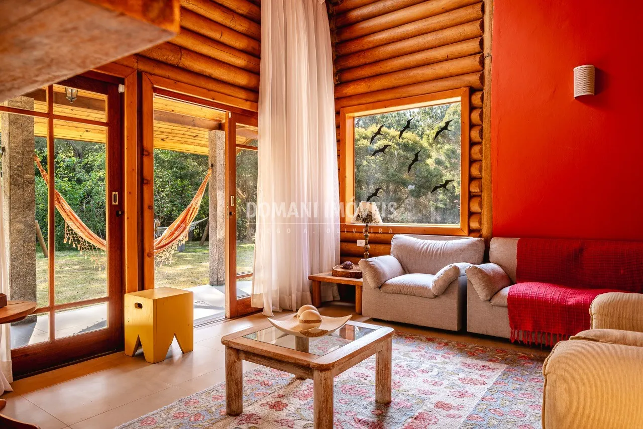 Casa à venda de 5.000 m² em Santo Antônio do Pinhal, SP, Brasil