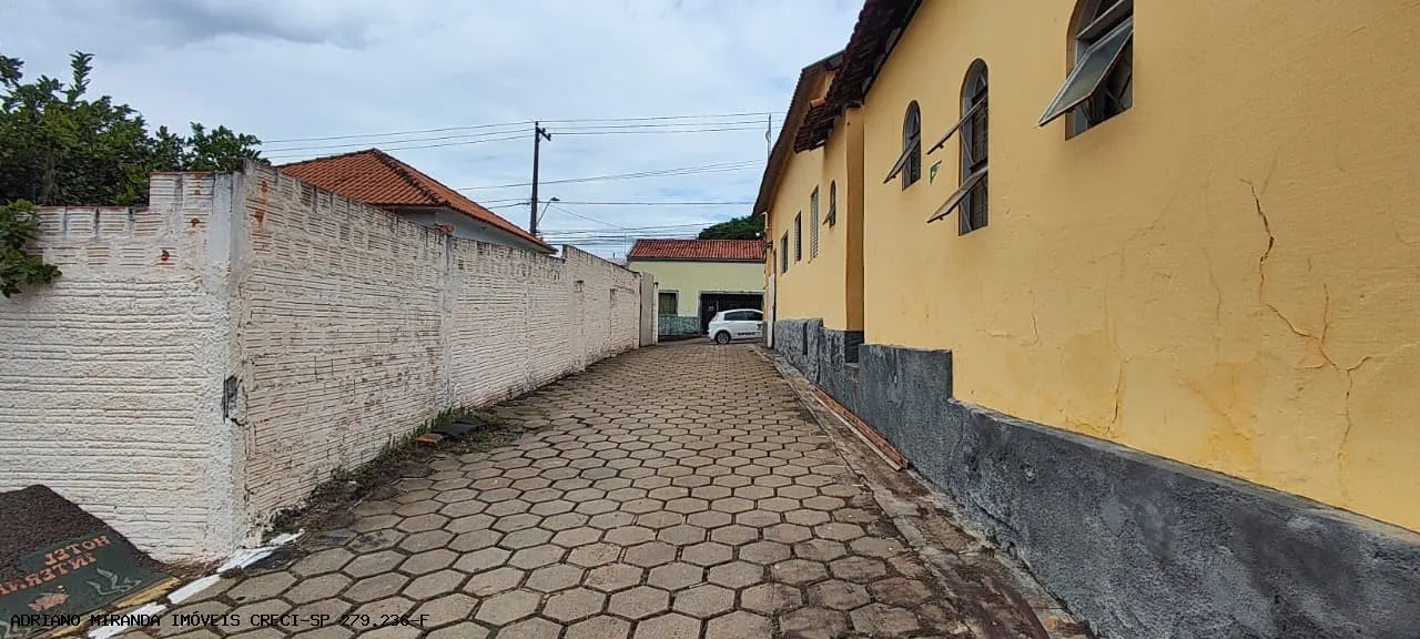 Comercial à venda de 2.004 m² em Piraju, SP, Brasil