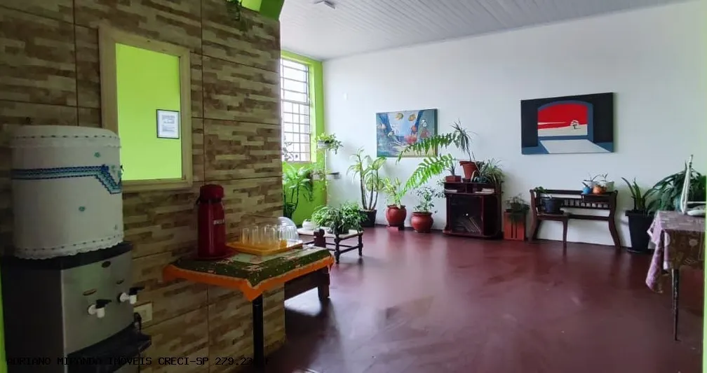 Comercial à venda de 2.004 m² em Piraju, SP, Brasil