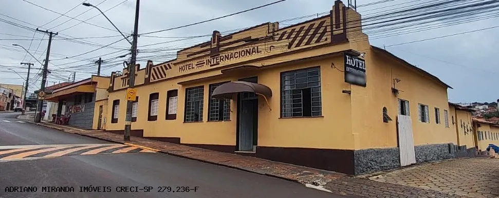 Comercial à venda de 2.004 m² em Piraju, SP, Brasil