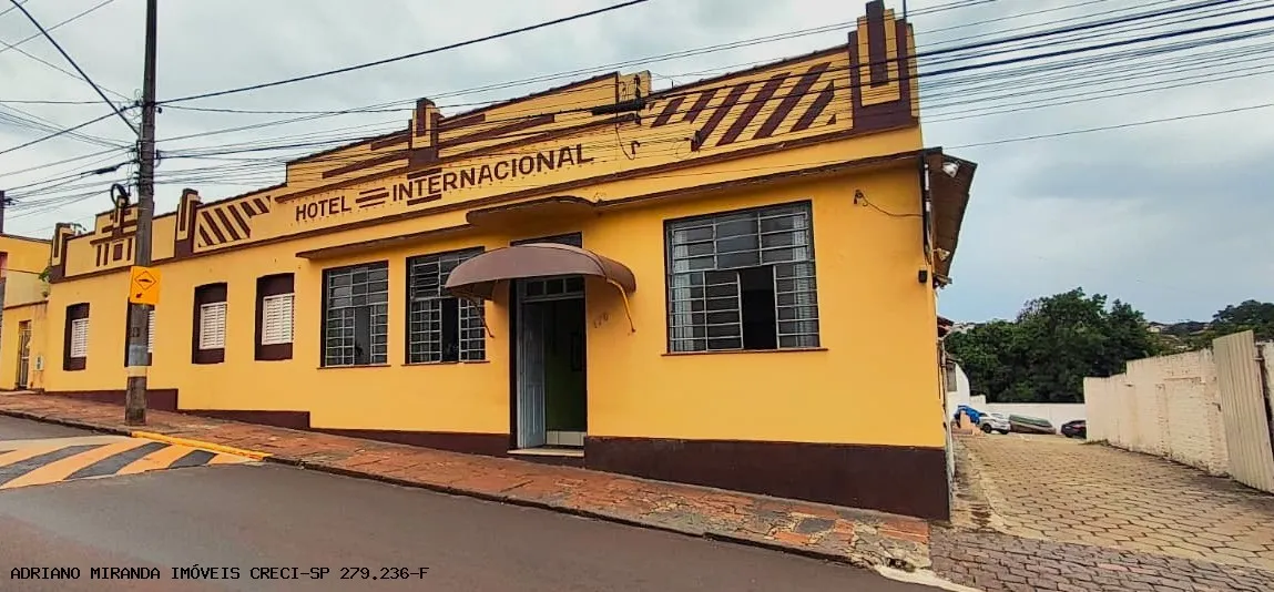 Comercial à venda de 2.004 m² em Piraju, SP, Brasil