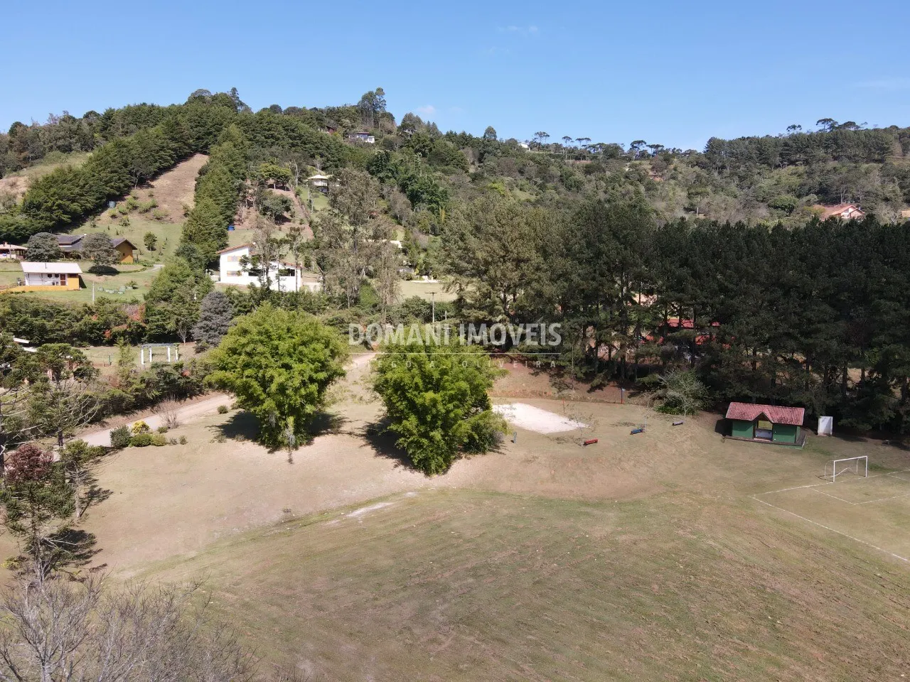 Terreno à venda de 5.000 m² em Santo Antônio do Pinhal, SP, Brasil