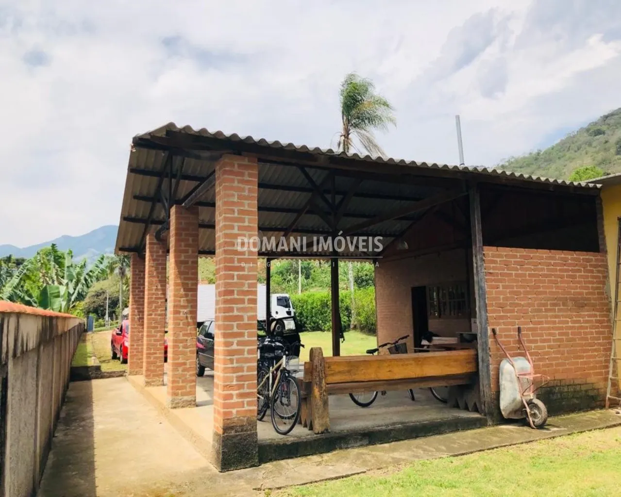 Casa à venda de 1.800 m² em São Bento do Sapucaí, SP, Brasil