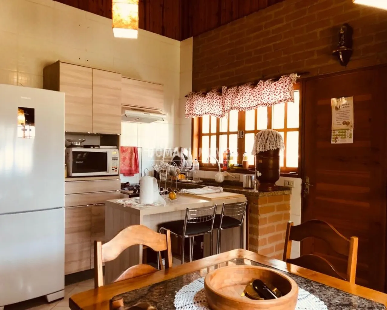 Casa à venda de 1.800 m² em São Bento do Sapucaí, SP, Brasil
