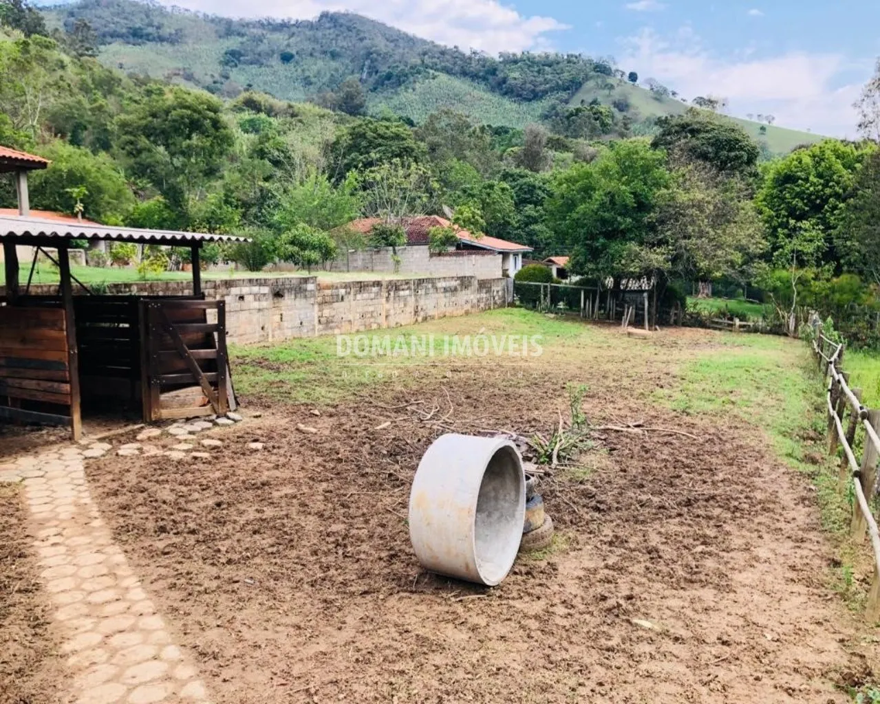 Casa à venda de 1.800 m² em São Bento do Sapucaí, SP, Brasil