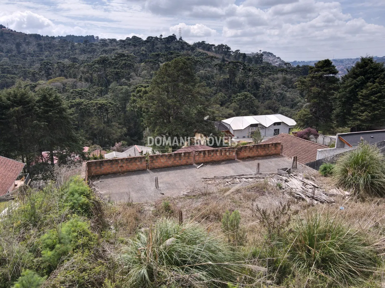 Terreno à venda de 555 m² em Campos do Jordão, SP, Brasil