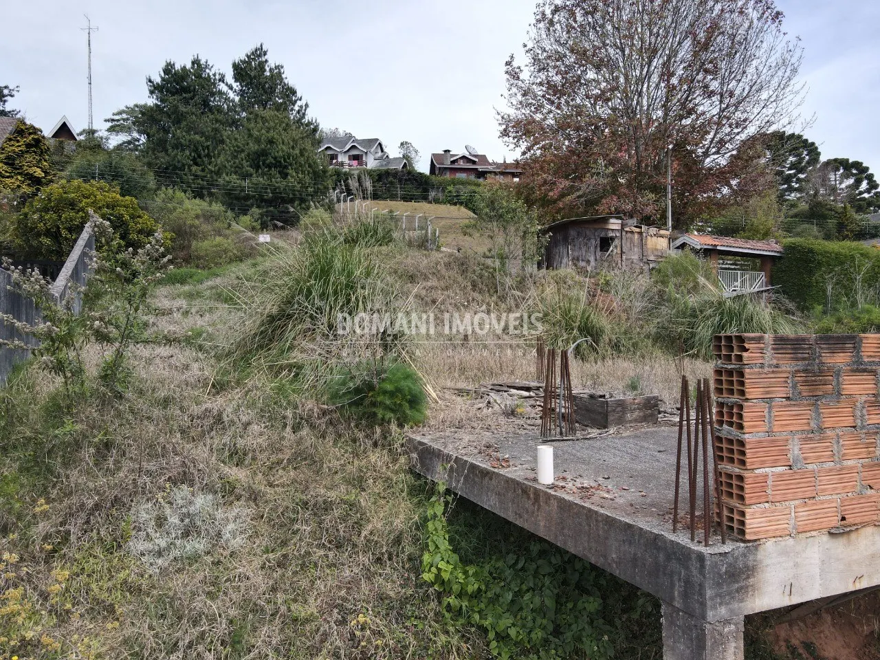 Terreno à venda de 555 m² em Campos do Jordão, SP, Brasil