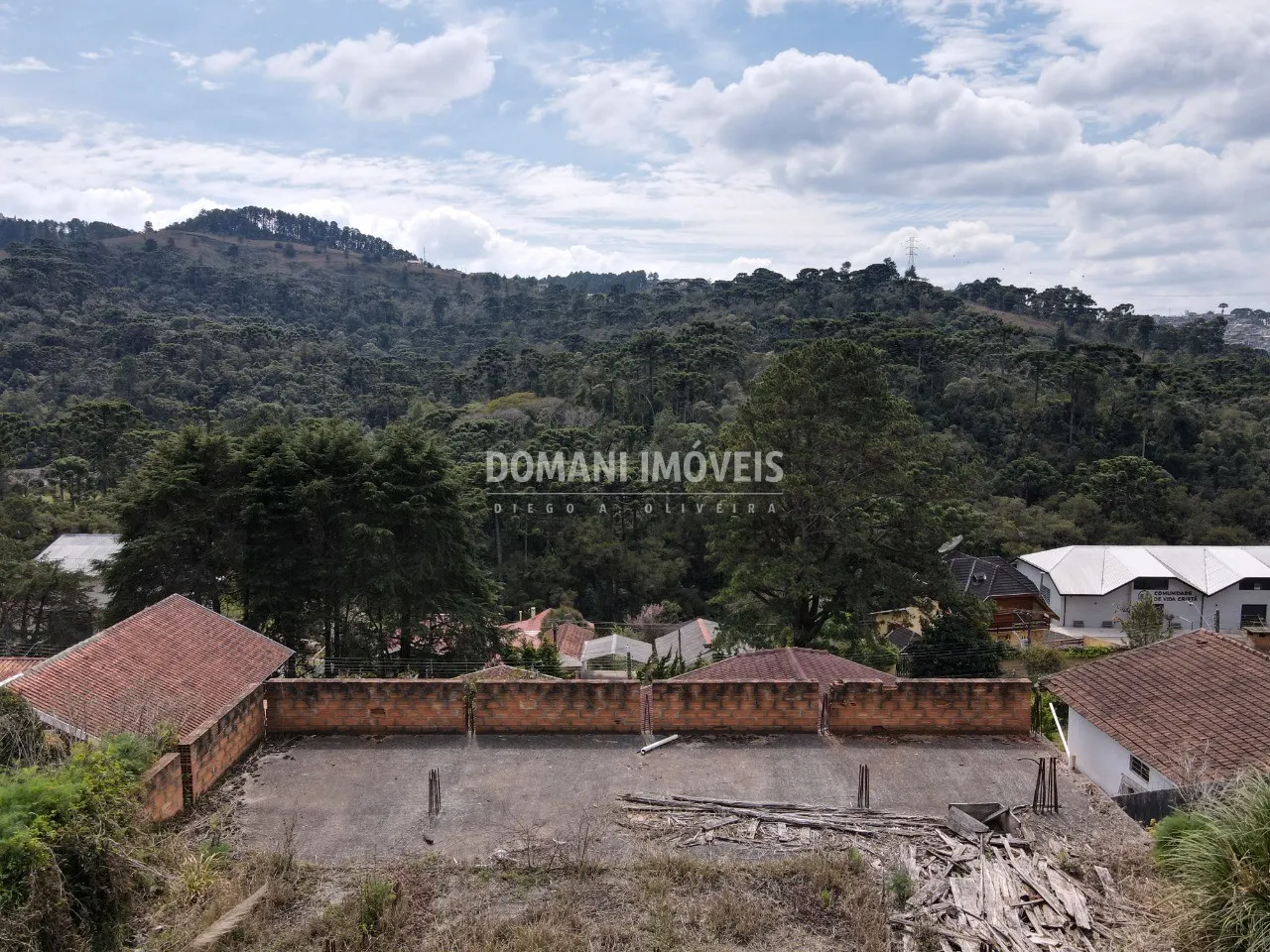 Terreno à venda de 555 m² em Campos do Jordão, SP, Brasil