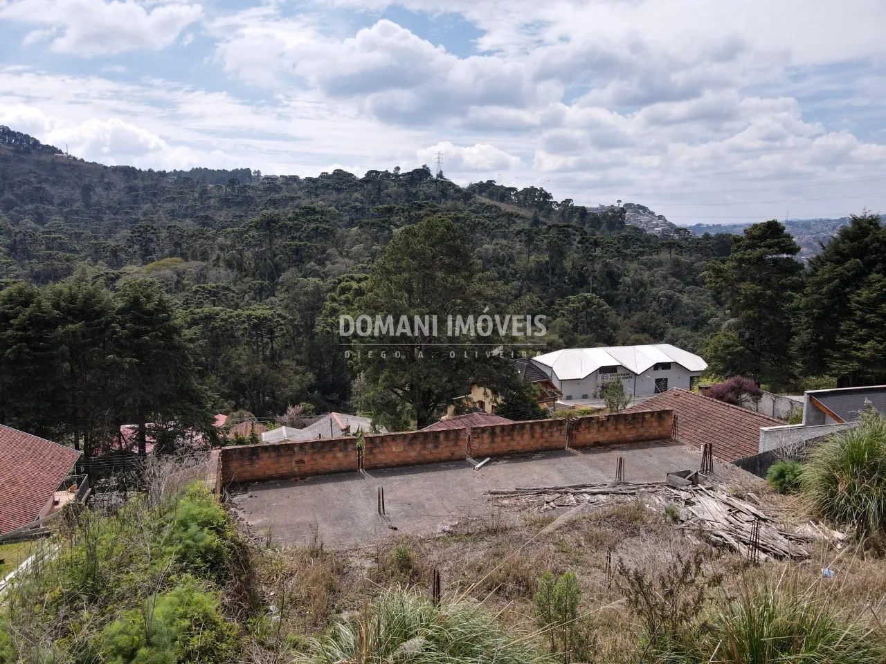 Terreno à venda de 555 m² em Campos do Jordão, SP, Brasil