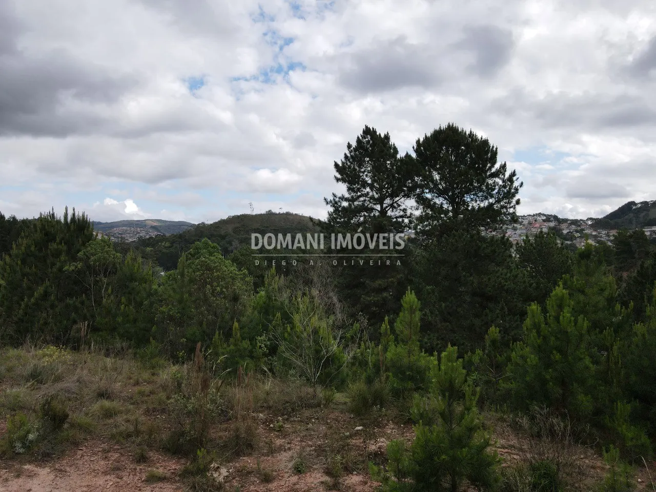 Terreno à venda de 1.980 m² em Campos do Jordão, SP, Brasil