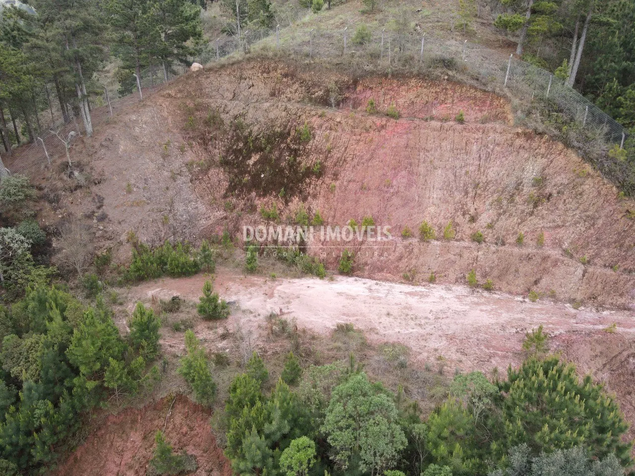 Terreno à venda de 1.980 m² em Campos do Jordão, SP, Brasil