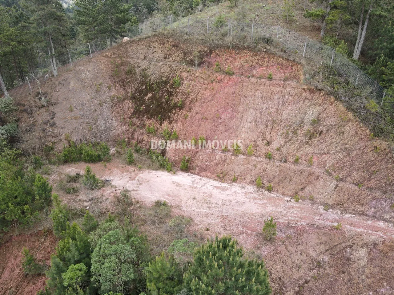 Terreno à venda de 1.980 m² em Campos do Jordão, SP, Brasil