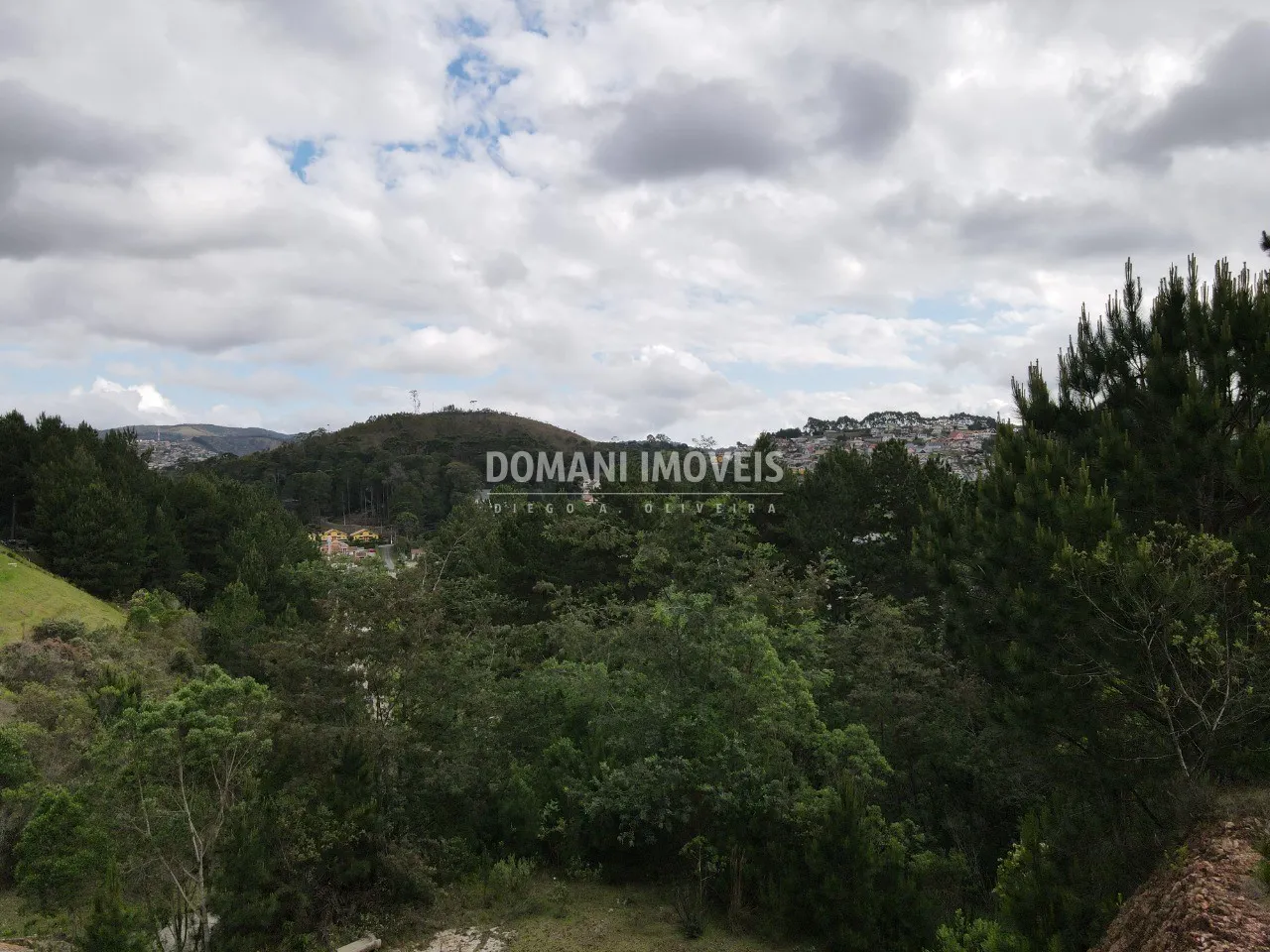 Terreno à venda de 1.980 m² em Campos do Jordão, SP, Brasil