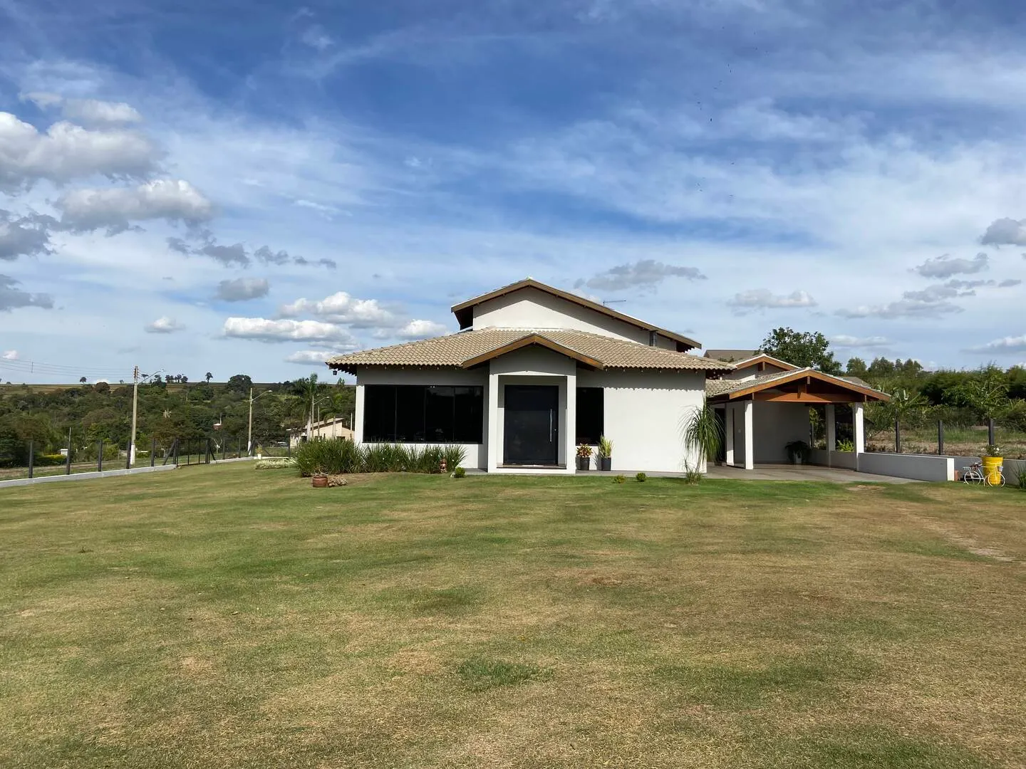 Casa à venda de 2.000 m² em Piraju, SP, Brasil