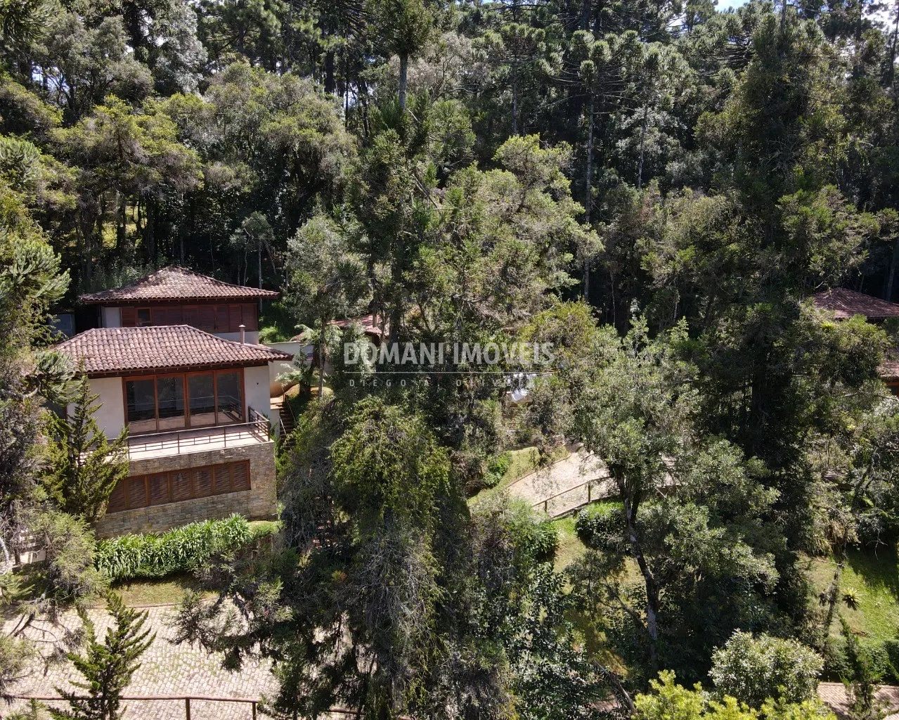Casa à venda de 1.325 m² em Campos do Jordão, SP, Brasil