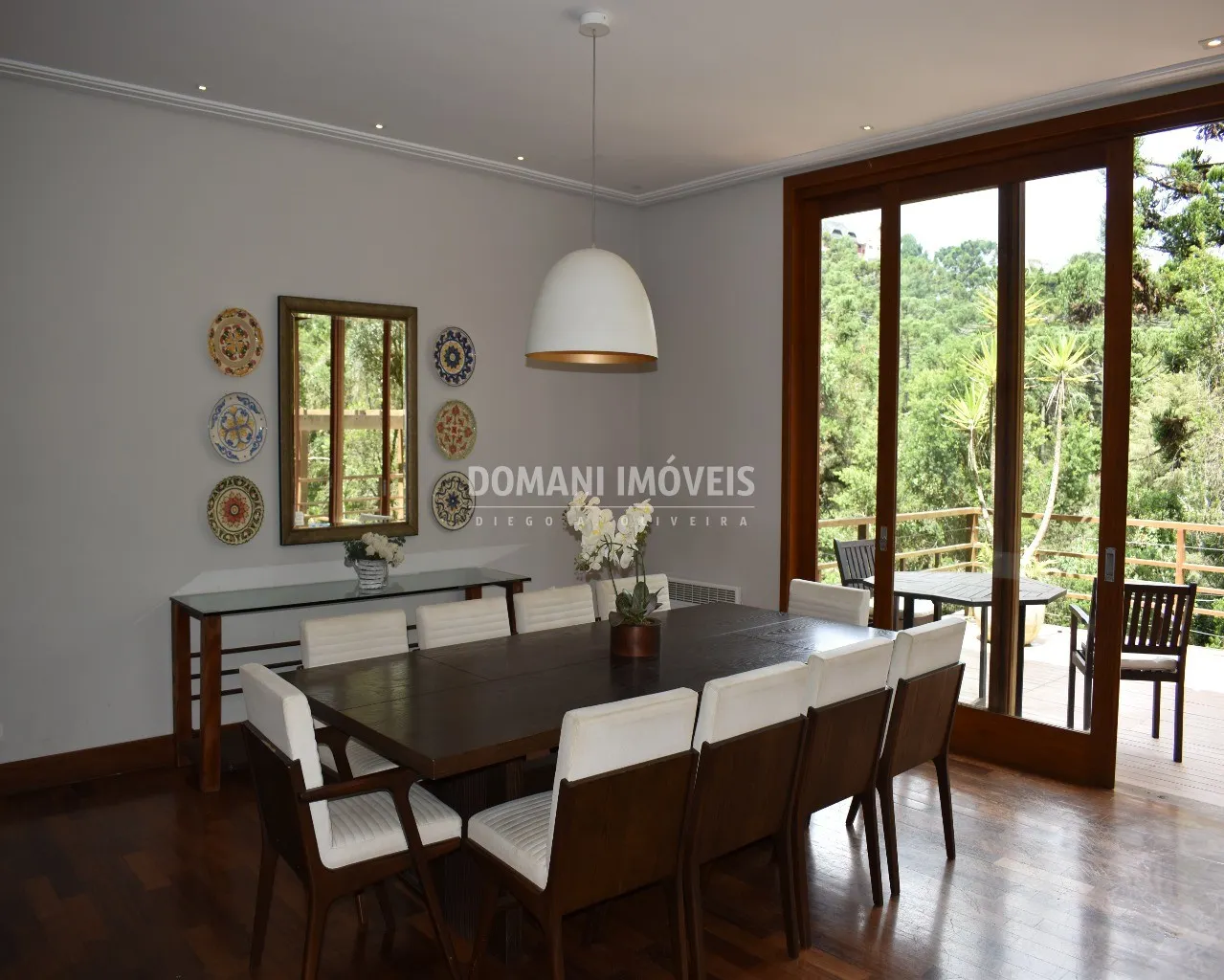 Casa à venda de 1.325 m² em Campos do Jordão, SP, Brasil