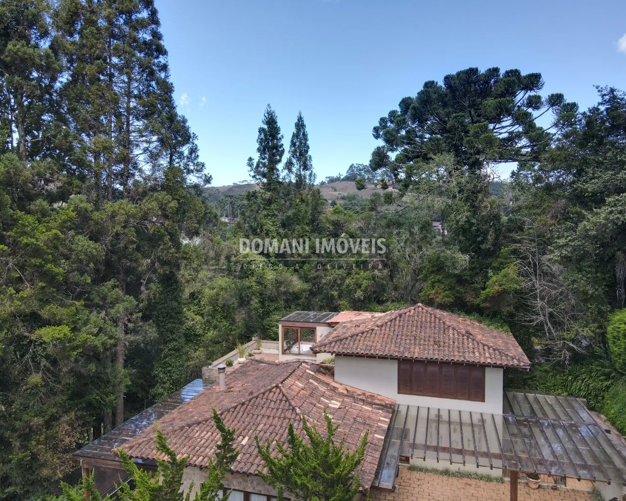 Casa à venda de 1.325 m² em Campos do Jordão, SP, Brasil