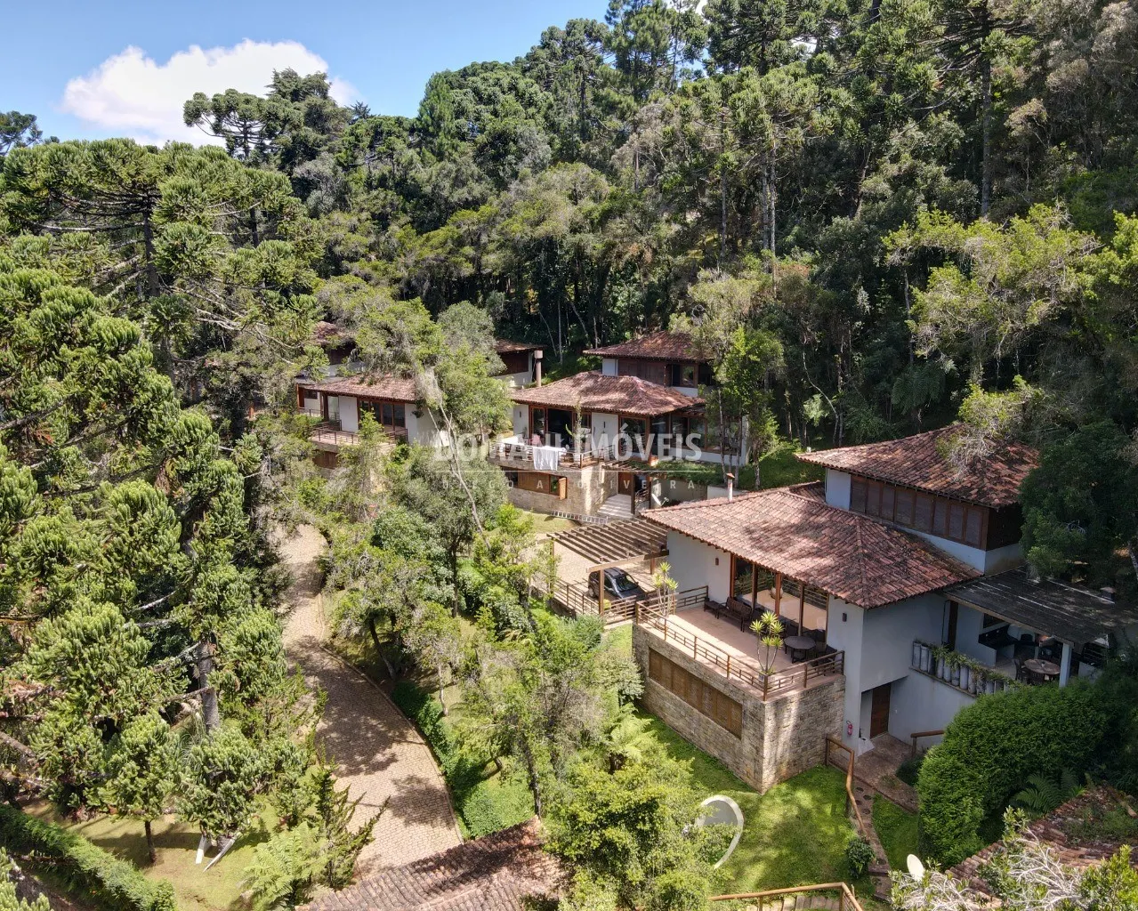 Casa à venda de 1.325 m² em Campos do Jordão, SP, Brasil