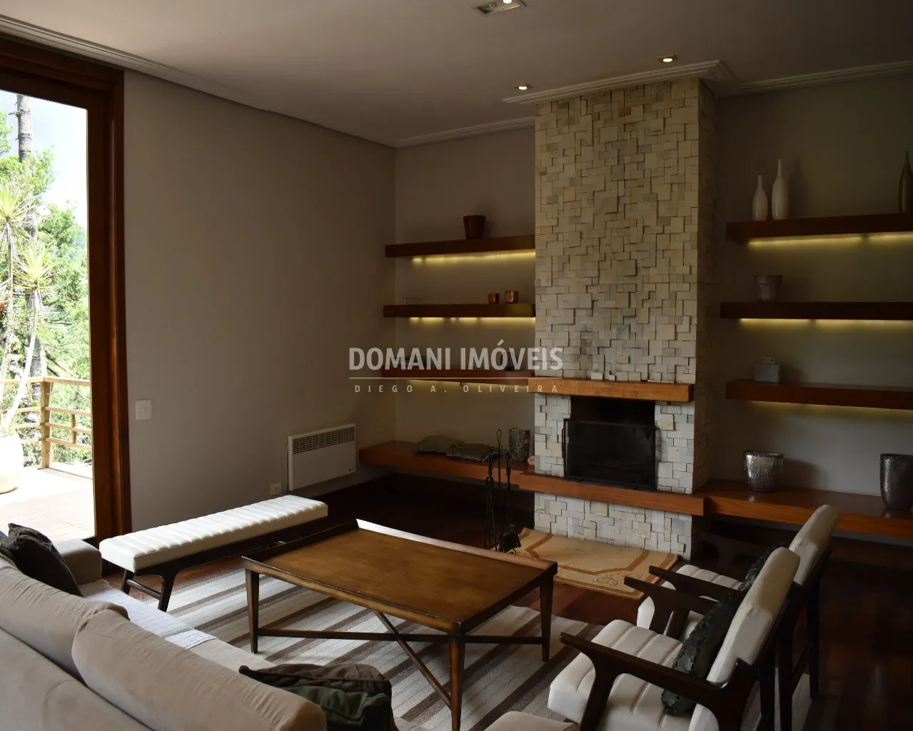 Casa à venda de 1.325 m² em Campos do Jordão, SP, Brasil