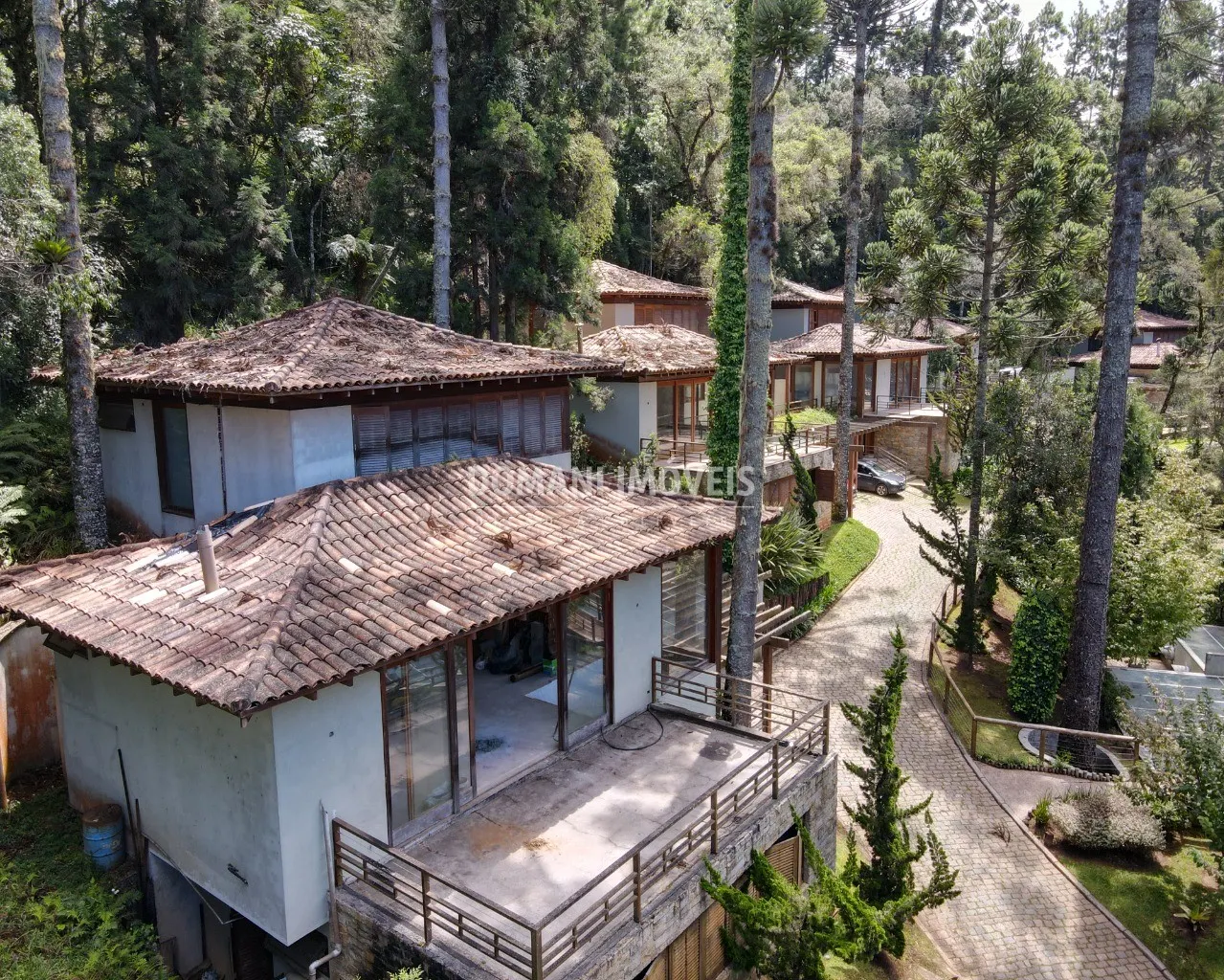 Casa à venda de 1.325 m² em Campos do Jordão, SP, Brasil