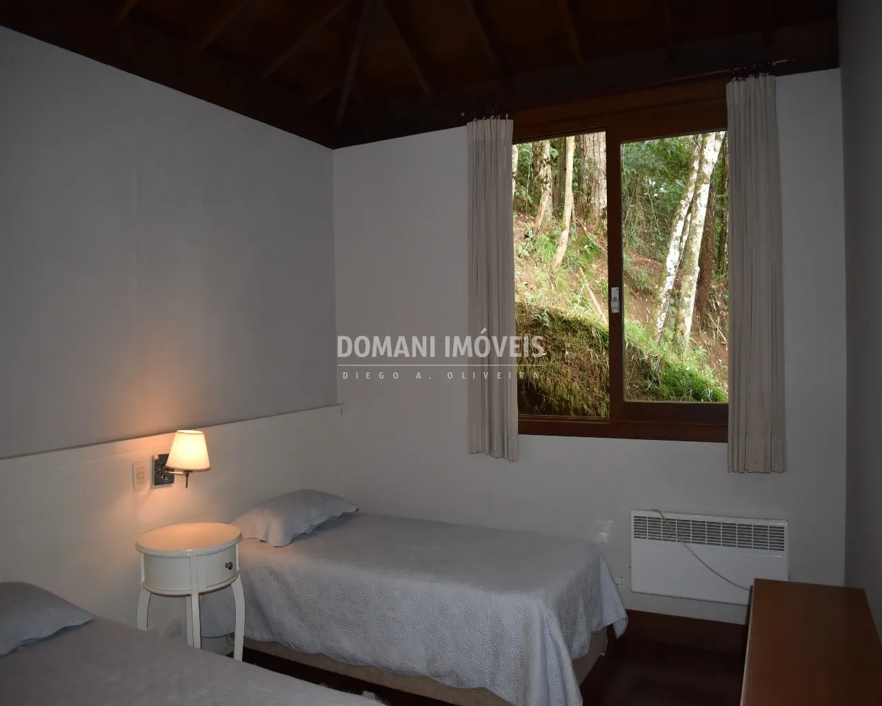 Casa à venda de 1.325 m² em Campos do Jordão, SP, Brasil