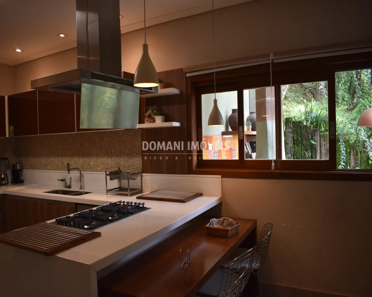 Casa à venda de 1.325 m² em Campos do Jordão, SP, Brasil