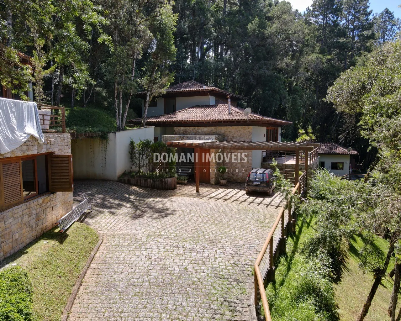 Casa à venda de 1.325 m² em Campos do Jordão, SP, Brasil