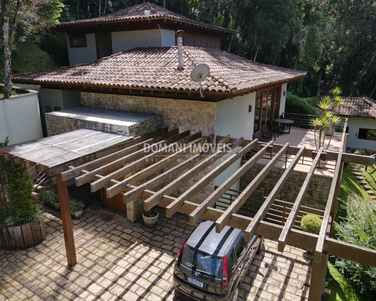 Casa à venda de 1.325 m² em Campos do Jordão, SP, Brasil