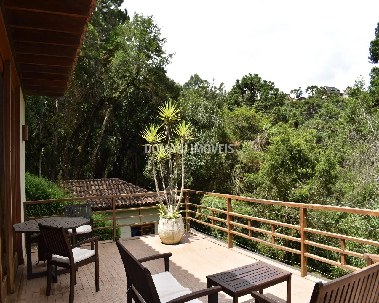 Casa à venda de 1.325 m² em Campos do Jordão, SP, Brasil