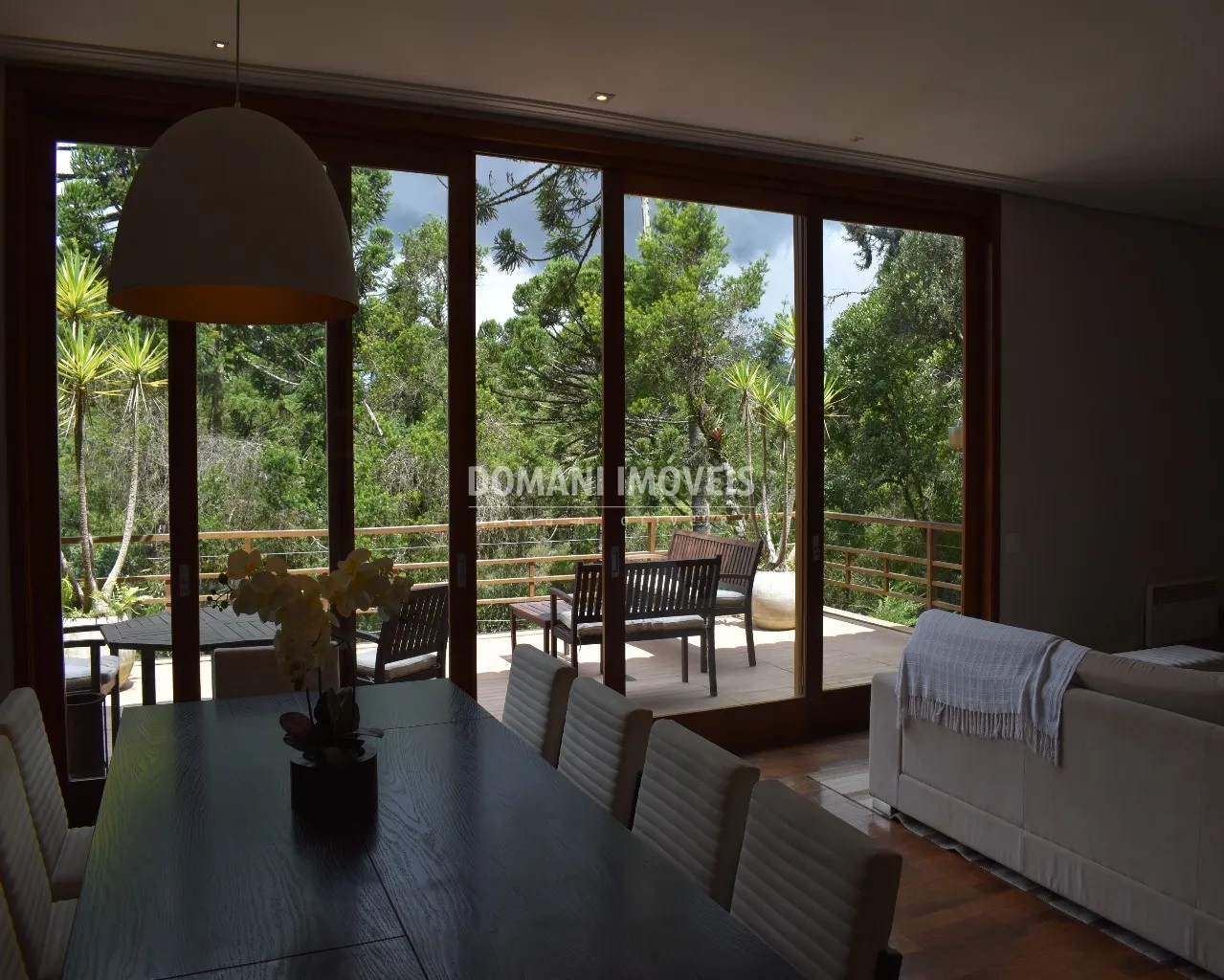 Casa à venda de 1.325 m² em Campos do Jordão, SP, Brasil