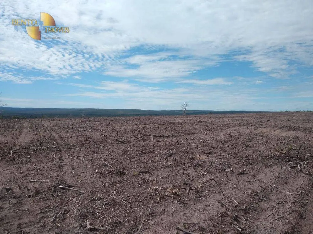 Fazenda à venda de 2.350 ha em Reserva do Cabaçal, MT, Brasil