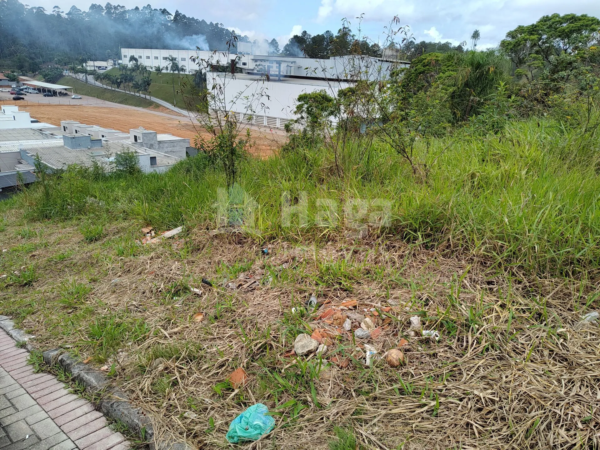 Terreno à venda de 375 m² em Brusque, SC, Brasil