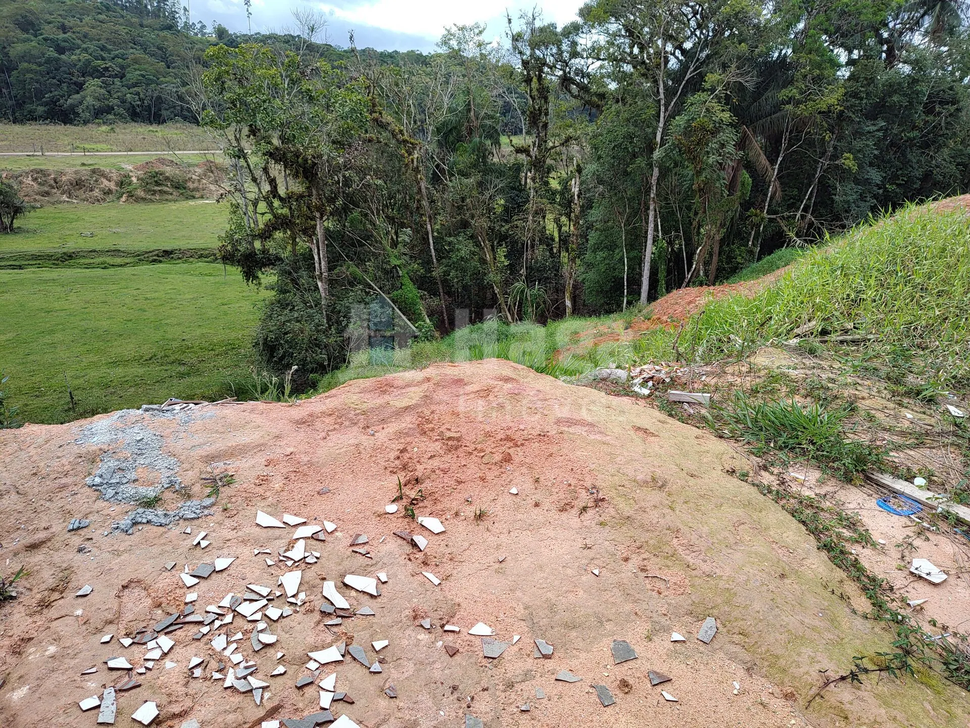 Terreno à venda de 375 m² em Brusque, SC, Brasil