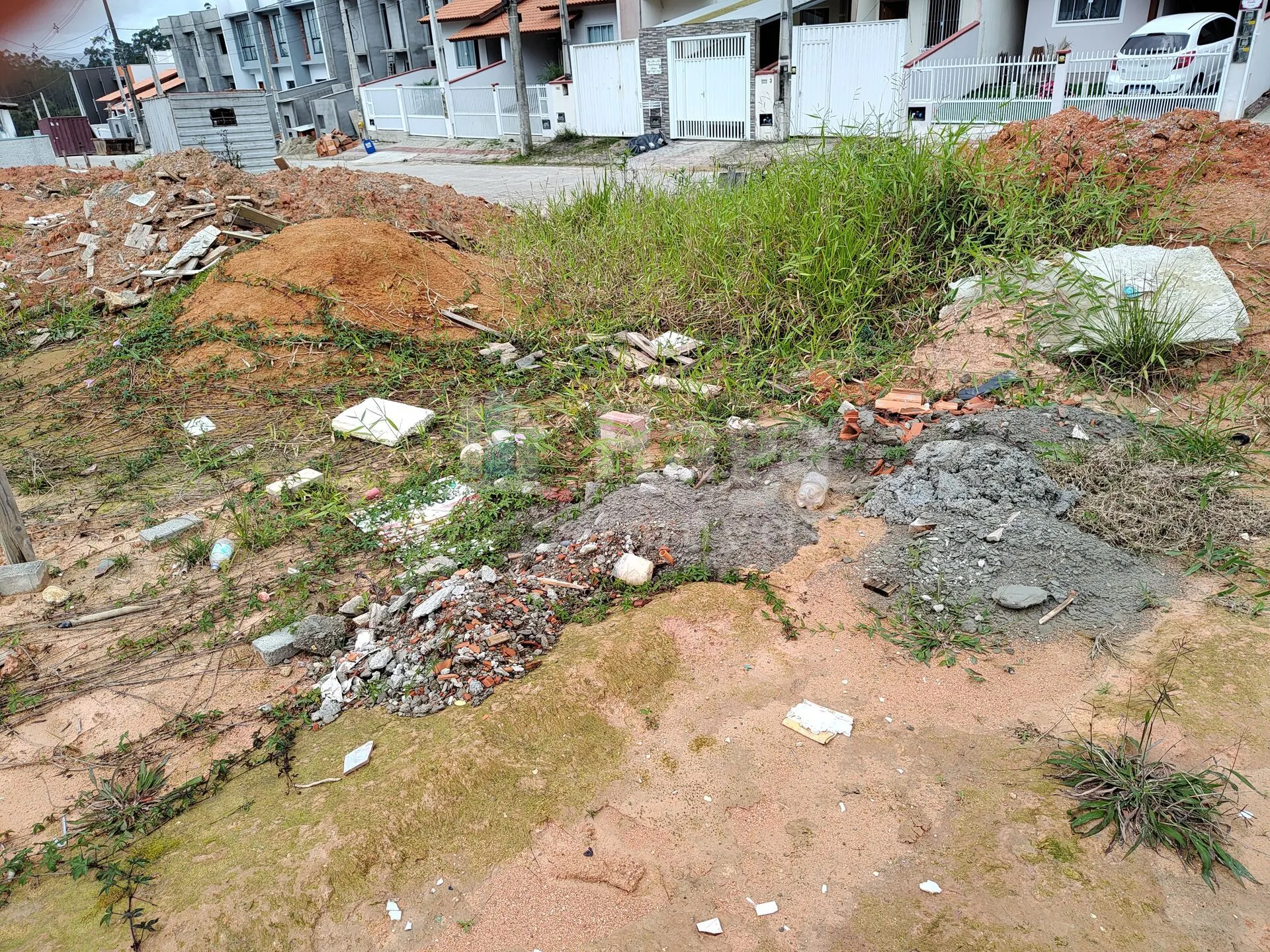 Terreno à venda de 375 m² em Brusque, SC, Brasil