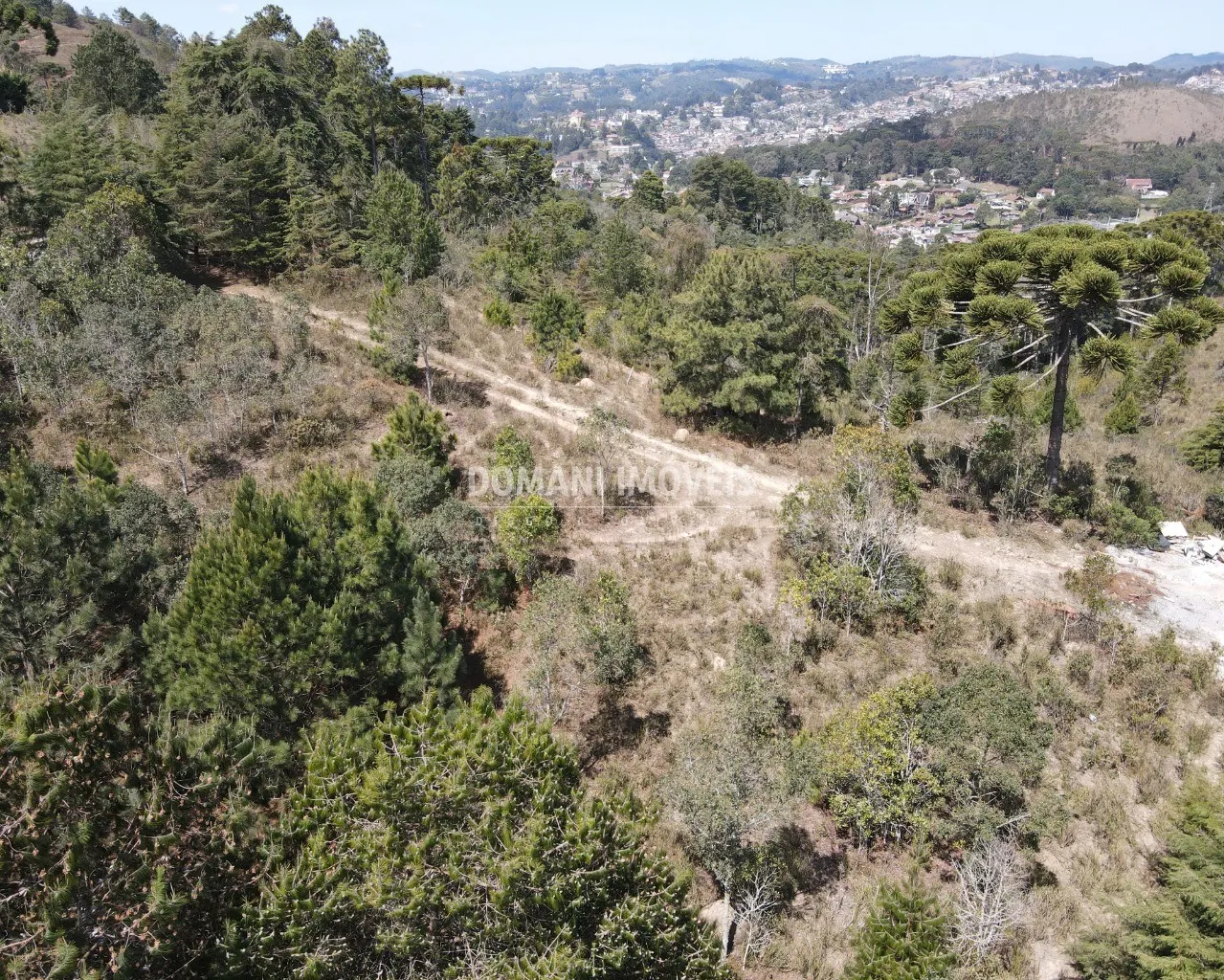 Terreno à venda de 2.850 m² em Campos do Jordão, SP, Brasil
